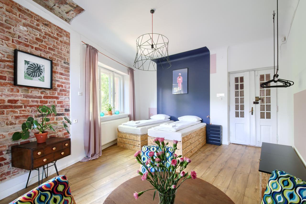 Lull Hostel Warszawa Eksteriør bilde
